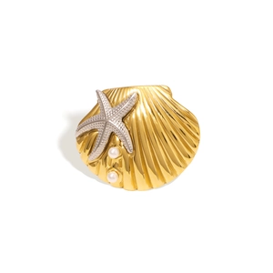 Boucles d'oreilles coquillage doré avec étoile de mer argentée et perles marines