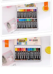 Detail van 12 en 24 kleuren oliepastels met zachte textuur en verpakking met uil illustratie
