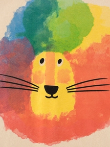 T-shirt en coton pour enfants avec motif lion artistique coloré et points vibrants