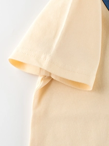 Kids cotton short sleeve T-shirt in beige showing double-needle cuff stitching detail