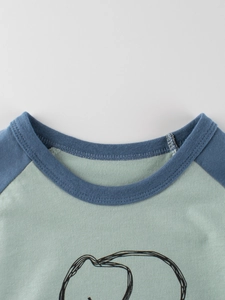 T-shirt en coton pour enfants avec imprimé éléphant et manches raglan contrastées