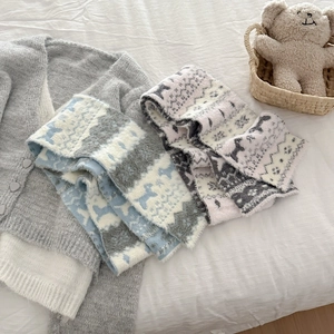 Fair Isle vintage jacquard plush scarves in blue and pink winter knit patterns