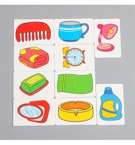 Gros plan de cartes de puzzle éducatives en deux pièces pour l'éveil cognitif des tout-petits