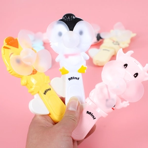 Mini Ventilateur Portable à Pression Manuelle Motif Animaux Dessin Animé Manchot Vache Ventilateur à Main Sans Piles Pour Enfants Étudiants Cadeau Été