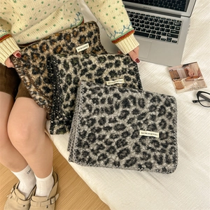 Écharpe Tricotée D'Hiver À Imprimé Léopard Imitation Cachemire Douce Chaude Foulard Long Accessoire De Mode Pour Femmes