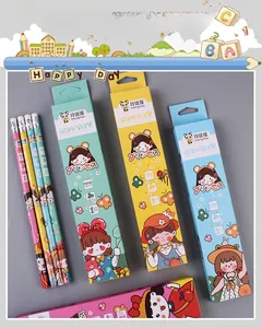 Nahaufnahme bunter HB Holzstifte mit Cartoon Mädchen Motiven und integrierten Radiergummis