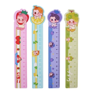 Set di quattro righelli da 15cm con motivi a frutta tra cui fragole, limoni e uva