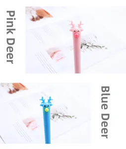 Détail de rennes roses et bleus sur des stylos gel de Noël créatifs mignons de 0,5 mm