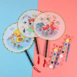 Enfants DIY Peinture Éventail Rond Tissu Satin Manche en Bambou Style Chinois Dessin Animé Floral Avec Peinture Acrylique Et Pinceau Cadeau Art Fait à la Main Éducatif