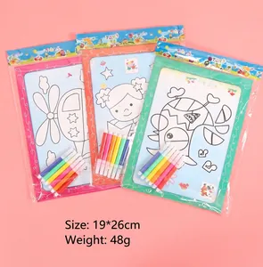 Dettaglio del set pittura acquerello DIY per bambini con 2 tavole e 6 pennarelli colorati