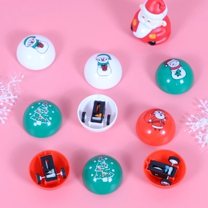 Cartoon Weihnachtsmann und Weihnachtsbaum Rückziehautos in Kugelform für Kinder