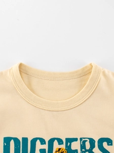 Klassisches beige Baumwoll-T-Shirt für Jungen mit grünem DIGGERS-Aufdruck und Rundhalsausschnitt