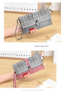 Detalle de carteras largas de cuadros en gris y rosa con hebilla metálica en forma de U