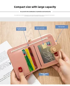 Vue intérieure du portefeuille rose pour femme avec fentes pour cartes et porte-monnaie