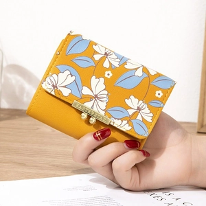 Floral Print Short Wallet PU Leather Trifold Mini Purse With Hardware Buckle Card Holder For Women Girls
