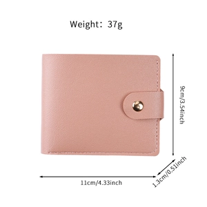 Λεπτό μίνιμαλ δερμάτινο πορτοφόλι σε dusty pink με διαστάσεις και ένδειξη βάρους 37g