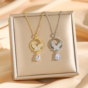 Collier Pendentif Papillon Acier Titane Zircon Rhinestone Goutte Eau Cercle Chaîne Clavicule Bijoux Pour Femmes