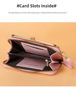 Détails de l'intérieur d'un portefeuille rose pour femme avec fentes pour cartes
