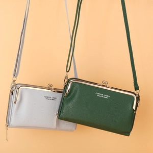 Pochette téléphone double épaisseur pour femme avec fermoir doré et bandoulière