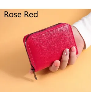 Porte-cartes en cuir rose rouge avec motif de litchi et fermeture éclair en métal