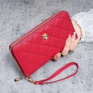 Portefeuille Long pour Femme en Cuir PU Matelassé Losange Pochette avec Bracelet Sac de Téléphone avec Décoration Fleur en Métal et Fermeture Éclair