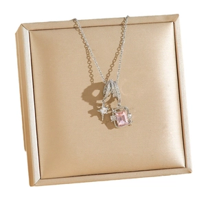Collana in acciaio inossidabile con zircone rettangolare rosa e ciondolo stella