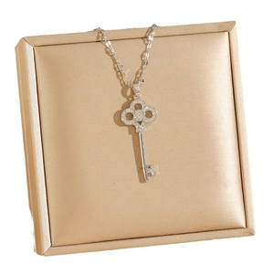 Elegant silver 18K gold plated clover key pendant necklace with sparkling zircons