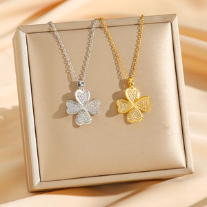 Collier Pendentif Trèfle Acier Inoxydable Entièrement Incrusté De Strass Bijoux De Mode Élégants Femmes
