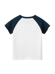 T-shirt à manches raglan pour enfants en coton blanc et bleu marine avec style de dessin animé