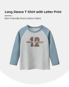 Detail of boys' long-sleeve cotton T-shirt with raglan sleeves and letter print