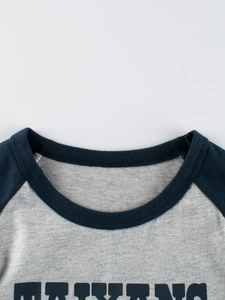 Boys' long sleeve cotton raglan T-shirt with gray body and navy blue sleeves for spring