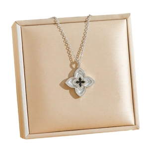 Double-sided lucky clover titanium necklace with white shell and inlaid diamonds pendant