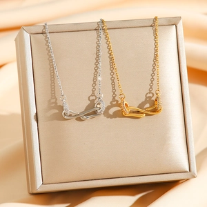 Vintage Snake Pendant Necklace Double Ring Titanium Steel Zircon Encrusted Exquisite Clavicle Chain Jewelry For Women