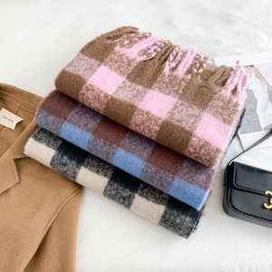 Women Winter Scarf Checkerboard Plaid Tassels Warm Thick Knitted Soft Polyester Shawl Wrap Long Fashionable Accessory