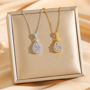 Teardrop Pendant Necklace Titanium Steel With Sparkling Rhinestone Luxury Elegant Jewelry For Women Clavicle Chain