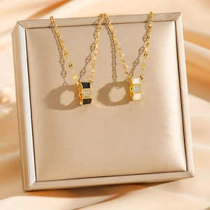 Titanstahl 18K Vergoldete Halskette Zylinder Anhänger Perlmutt Zirkonia Inlaid Elegant Für Damen