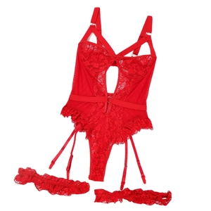 Dreiteiliges rotes Spitzen-Lingerie-Set mit verstellbaren Strapsen und Beinringen