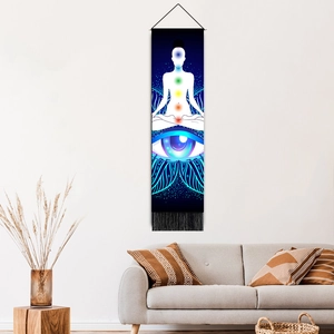 Tenture murale de méditation avec chakras colorés et motif d'œil mystique brillant