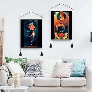 Lot de deux décorations murales mythes égyptiens avec cintres en bois et glands