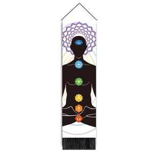Detailansicht des Meditations-Wandteppichs mit 7 bunten Chakren und schwarzen Fransen
