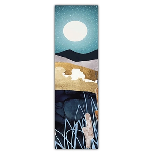 Détail de tapisserie abstraite avec paysage de montagne et textures dorées