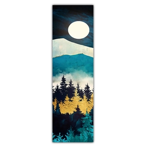 Détail de la tapisserie murale montrant le paysage de montagne et la forêt de pins