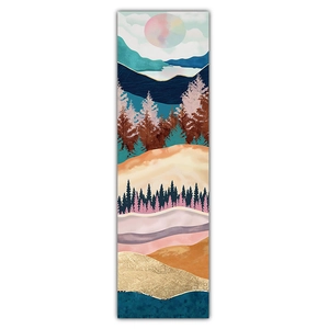 Tapisserie paysage de montagne abstrait avec forêt colorée et textures dorées