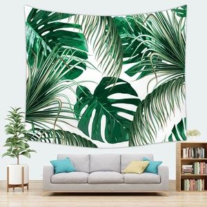 Arazzo da parete nordico con foglie di monstera tropicale e palma su sfondo bianco
