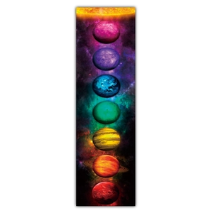 Détail de planètes colorées imprimées sur tissu peau de pêche pour décoration murale