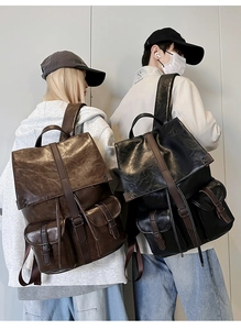 Détails de sacs à dos vintage en cuir PU marron et noir avec des poches à boucles