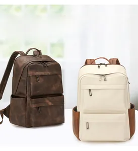 Détail de sacs à dos vintage en cuir PU avec texture litchi et poches zippées