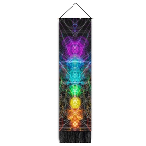 Vertikaler Meditations-Wandteppich mit buntem Mandala-Muster und schwarzen Quasten