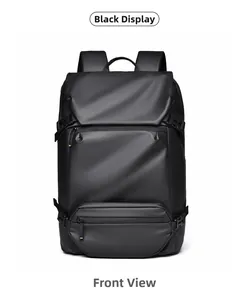 Vue de face d'un sac à dos noir étanche à grande capacité avec tissu au fini mat durable