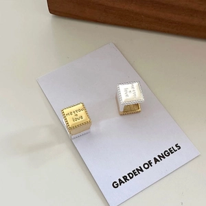 Boucles d'oreilles carrées bicolores or et argent avec gravure me plus you love